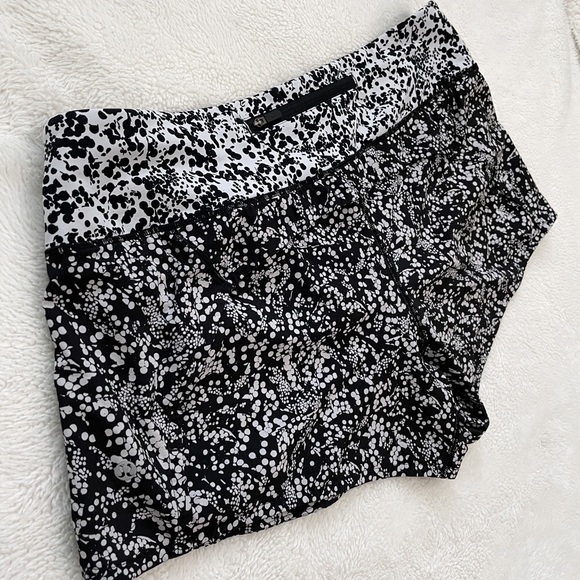 LULULEMON Run Times II Short - Picture 8 of 14